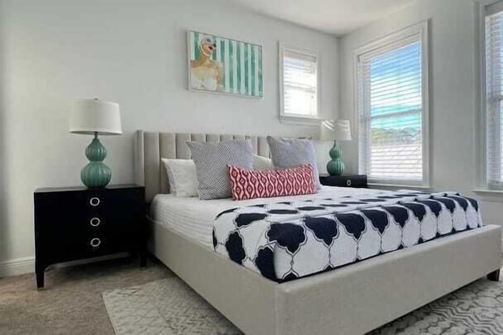 30A Stars & Stripes by Avantstay Seagroge Pool & Tennis