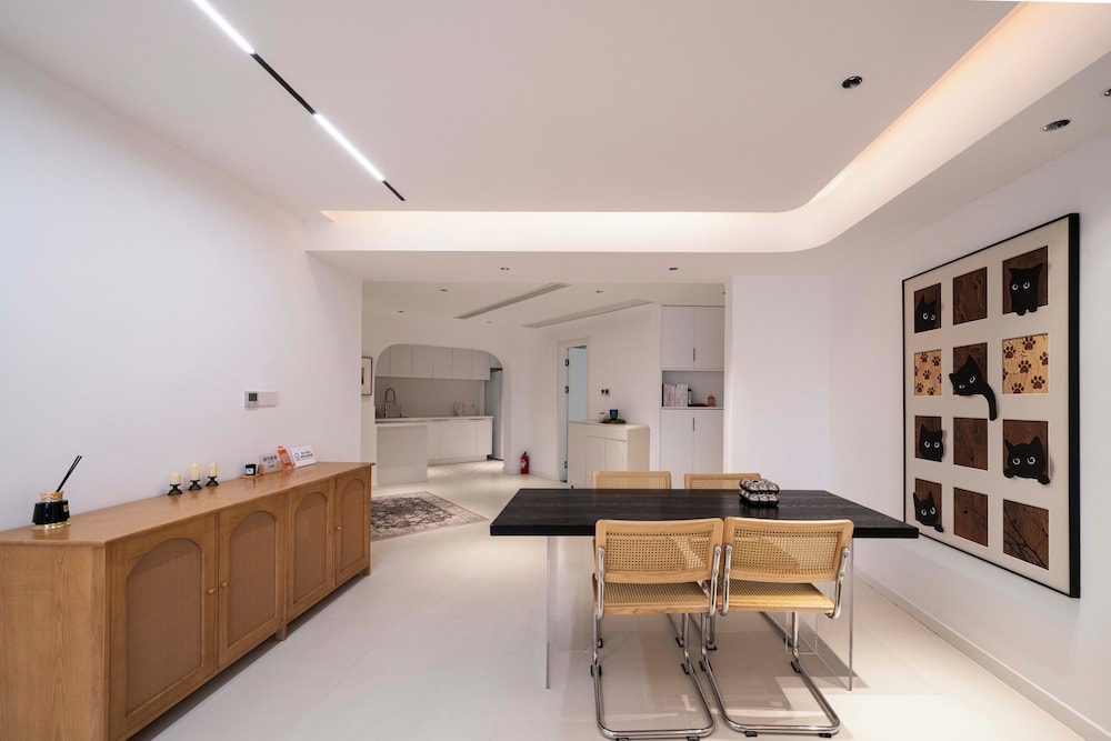 Book and Bed - Xujiahui