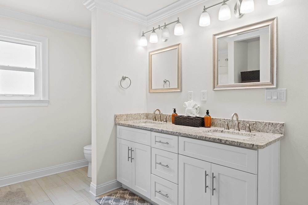 Family-friendly, Close to Beach & Game Room Windswept by Avantstay