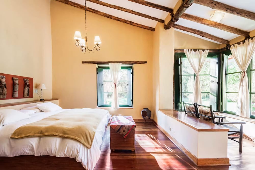w Peaceful 4BR Villa With Nature View