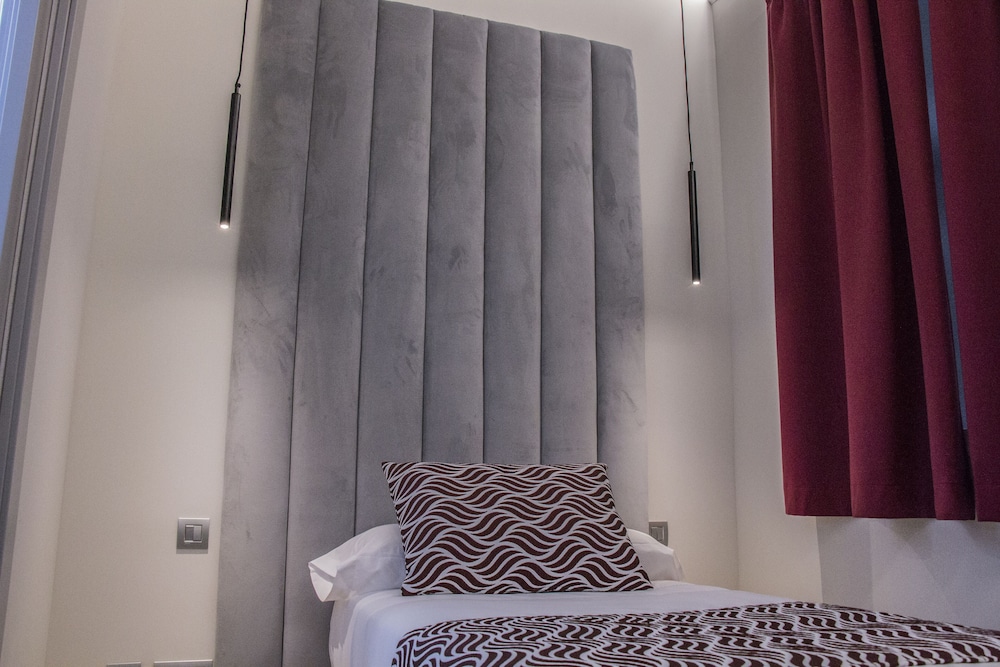 Hostal Juliette & Coworking view 4