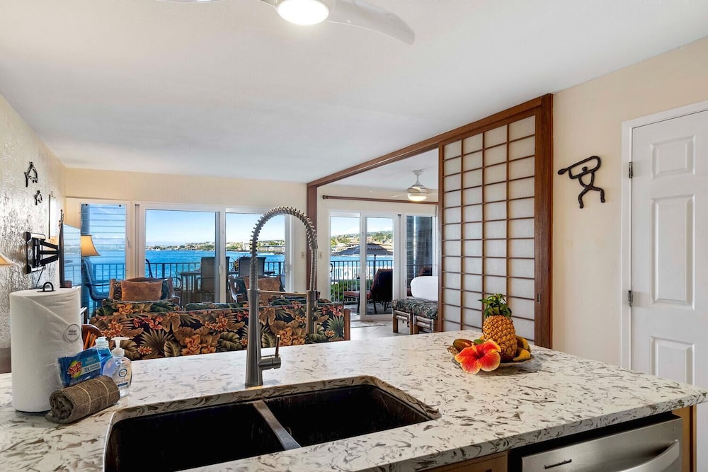Ocean Front - Fantastic Ocean Views - Completely Upgraded - Vrkcv