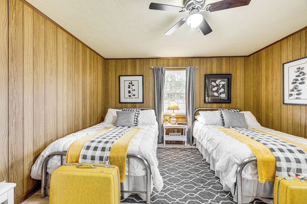 Scenic East Alabama Retreat on 2 Acres