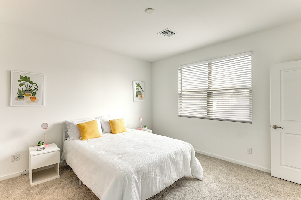 10 Mi to Downtown: Home Near Hiking in Phoenix!
