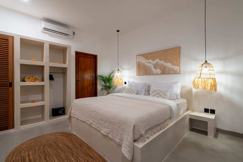 Villa Romance