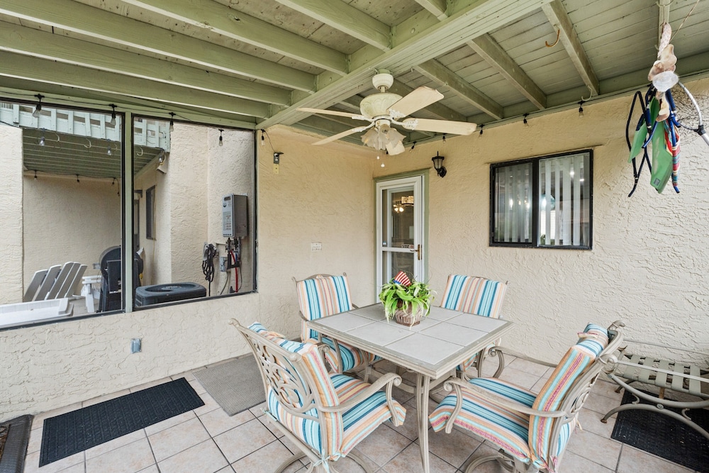 Gulf Highlands by Book That Condo