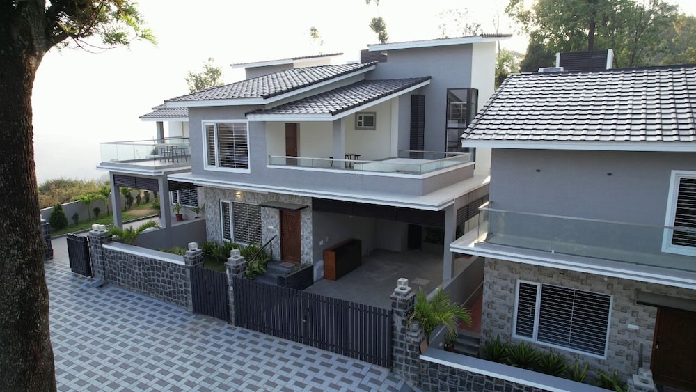 Queens Villa