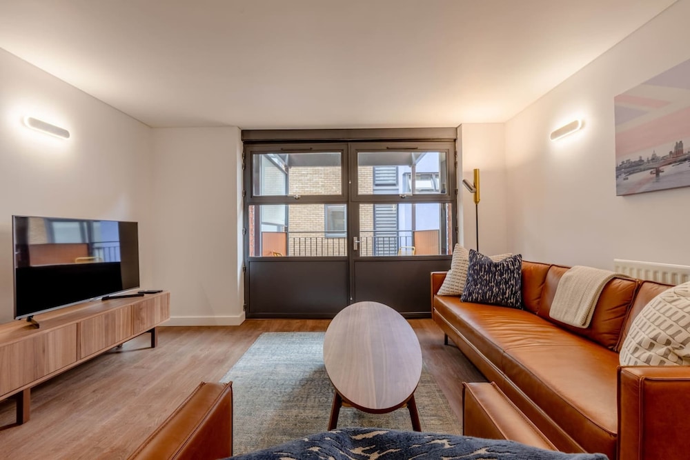Modern And Spacious 2 Bedroom in Central London