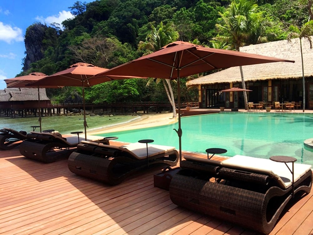Cauayan Island Resort