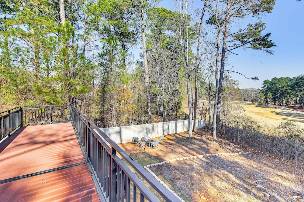 5 Mi to Stone Mountain: Lithonia Getaway