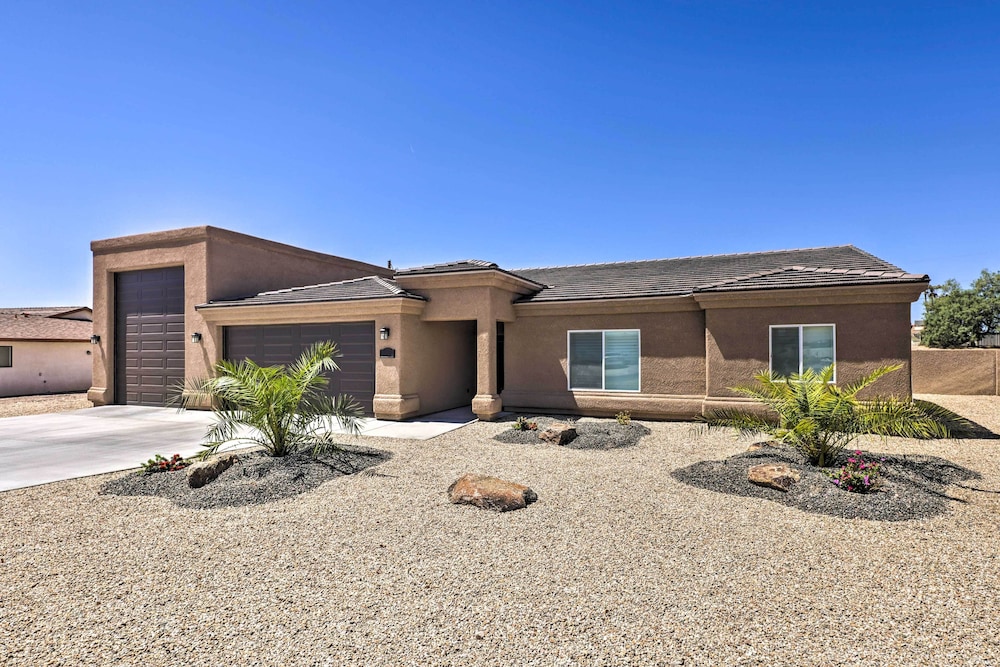 Lake Havasu Home w/ Pool: 6 Mi to London Bridge view 5