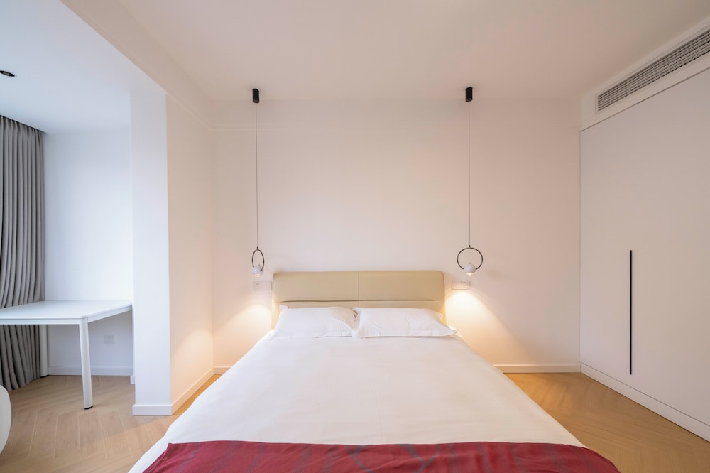 Book and Bed - Xujiahui