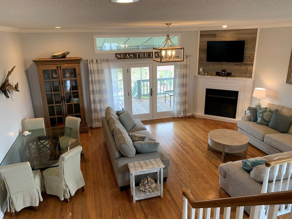 Tortuga 5 Bedroom Home by RedAwning view 3