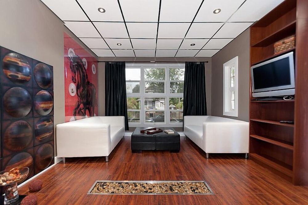 Commercial Drive Accommodations - Image 2