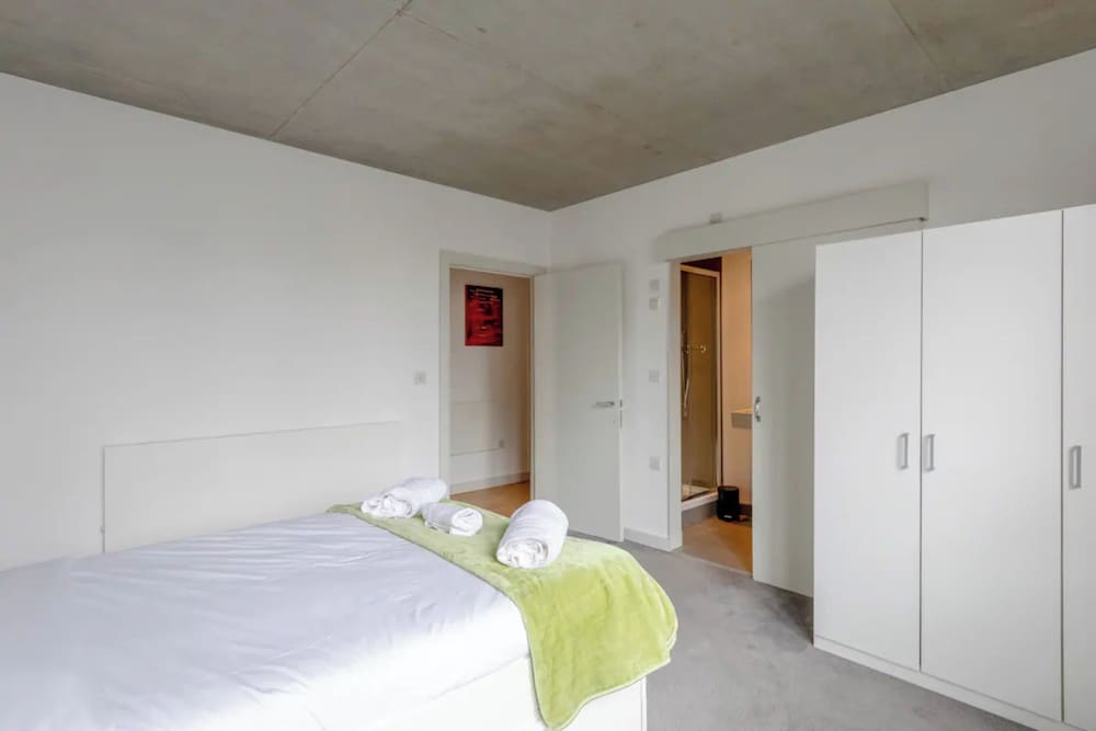Beautiful & Bright 2BD Flat - Dalston!