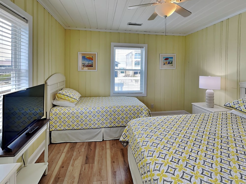 Costic by Topsail Realty