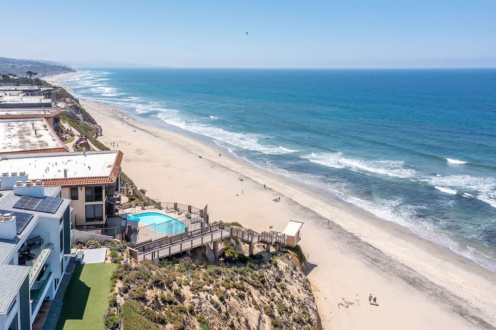 Ocean Facing Condo in Solana