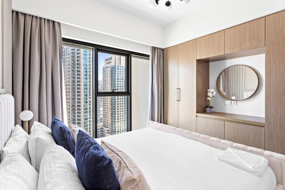 Silkhaus Premium Pad in Burj Royale Elegant