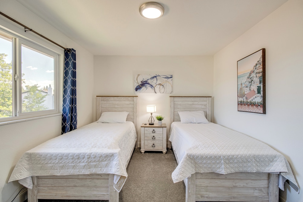 Reno Vacations - Sleek Family Retreat: 4 Mi to Downtown Reno! - Property Image 29