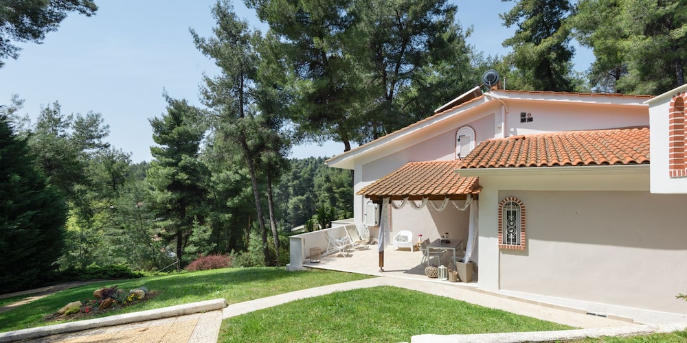 Ekatis House I by Halkidiki Villas