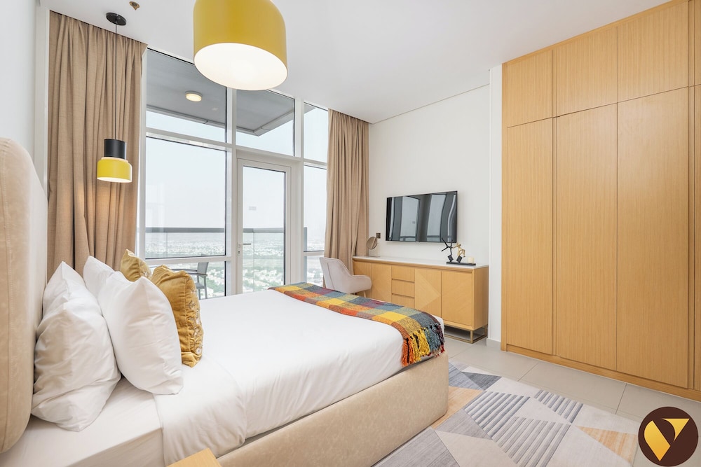 Vogue JVT Novotel Balcony Pool & Gym