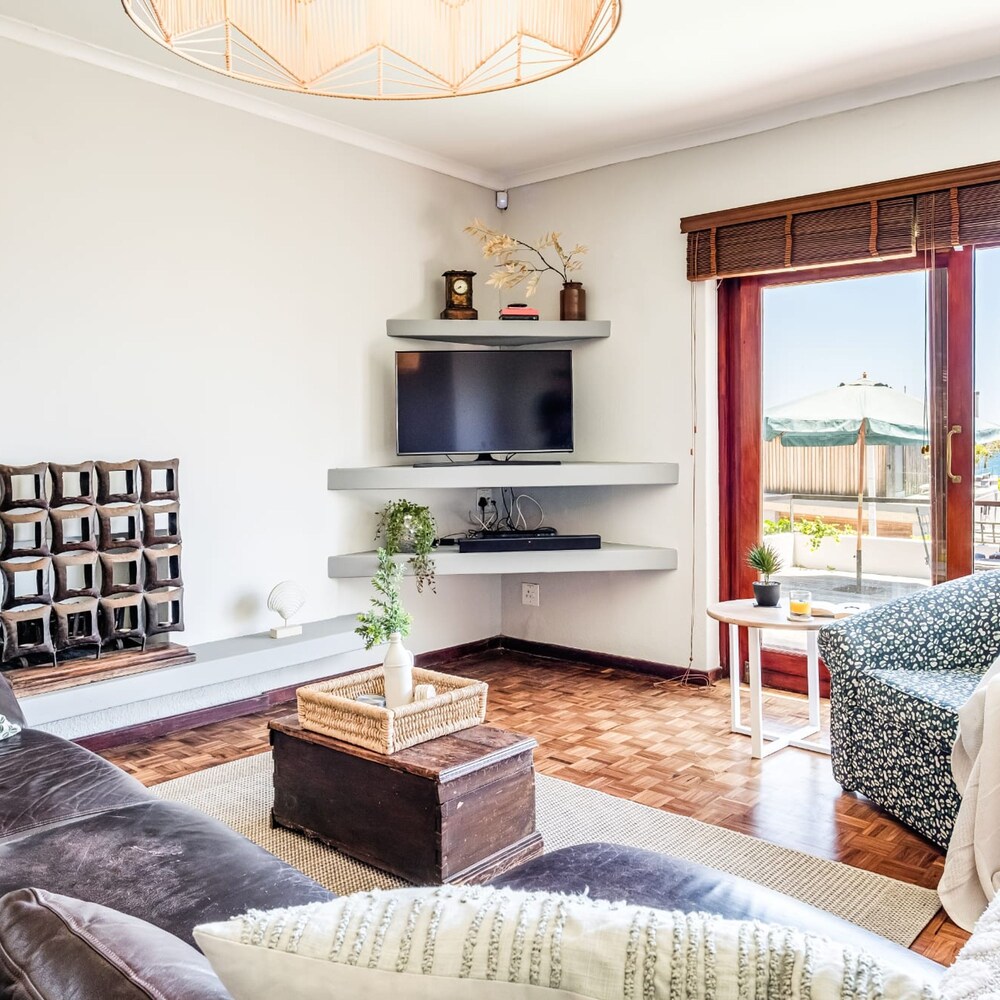 Alluring Seaside Retreat w Pool Stella di Mare view 2