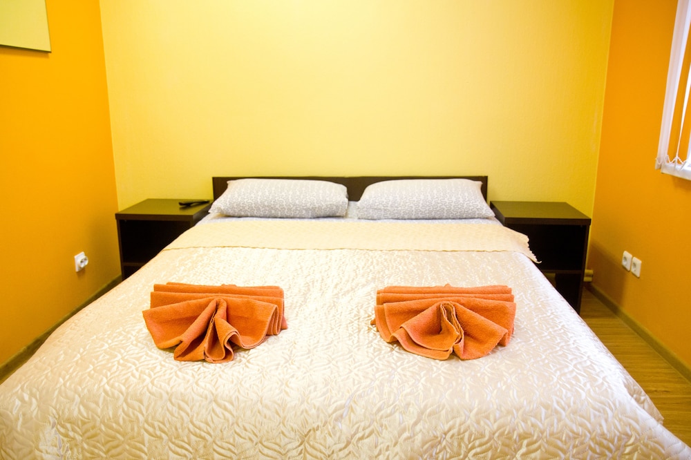 Guest House Alyans