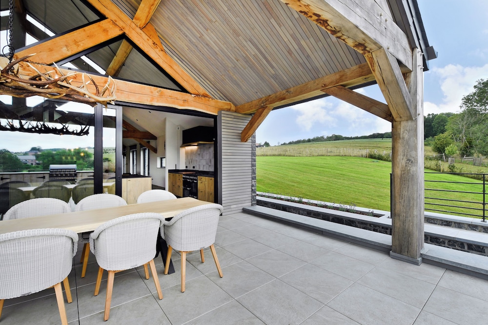 Luxury Villa Retreat at Durbuy Suites for 12 Pers