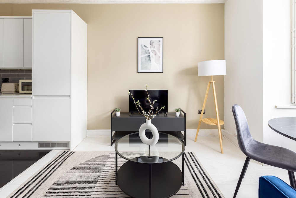 Modern Apartment in Walthamstow
