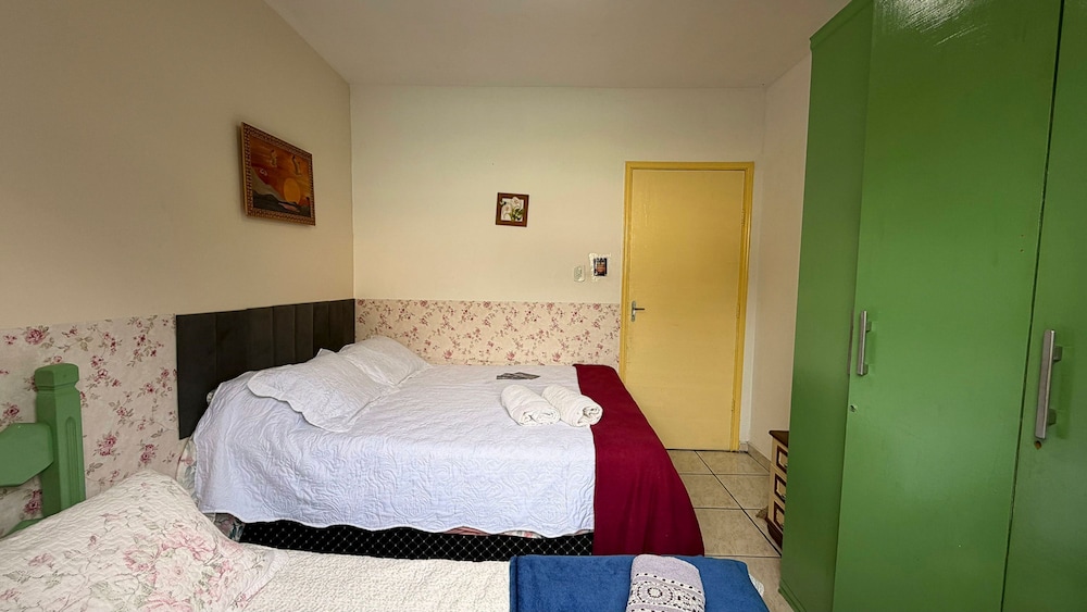 Casa Pet Friendly c 3 Quartos e Garagem no Jardim