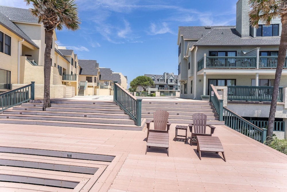 Condo with Resort Access - Great North Island Location