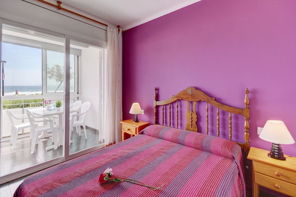Apartment in Roses by Sta Margarita Beach