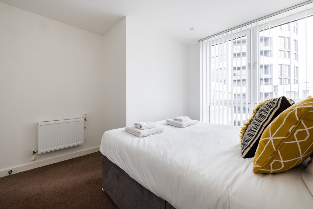 Spacious 2 Bed Flat in Hoxton