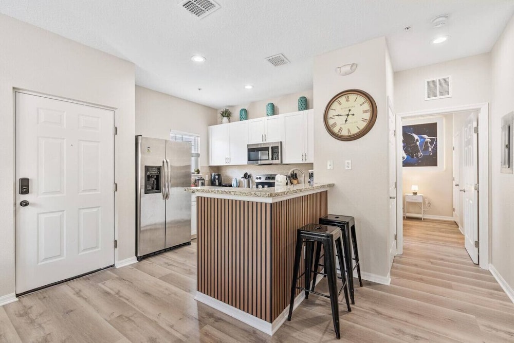 Luxury 4bdr House Gated Community Near Disney 181