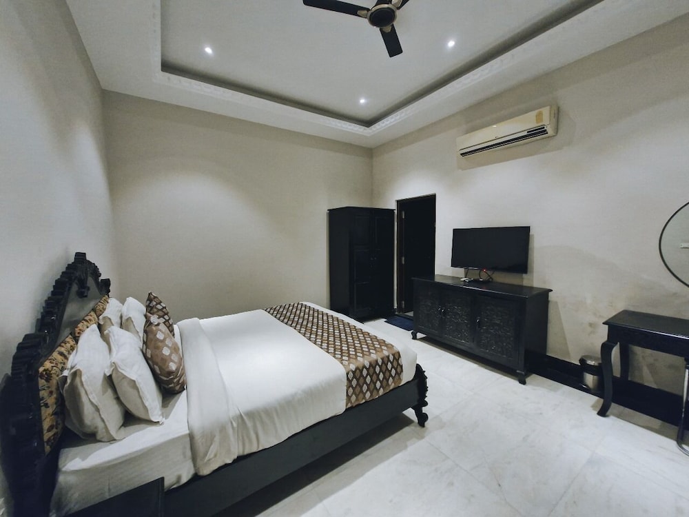 Surya Kothi Resort