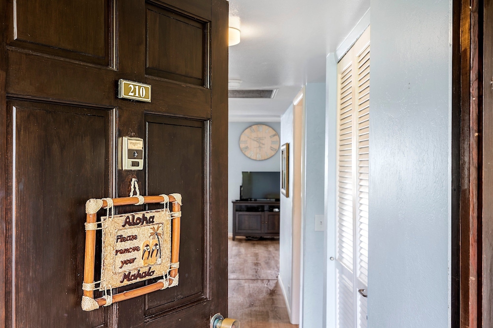 Condo With Central AC - Partial Ocean View - Concierge - Near Magic Sands Beach - Vrkcv