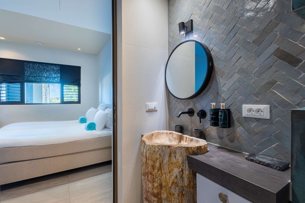NEW Luxury Ocean View Stay at The Shore Blue Bay