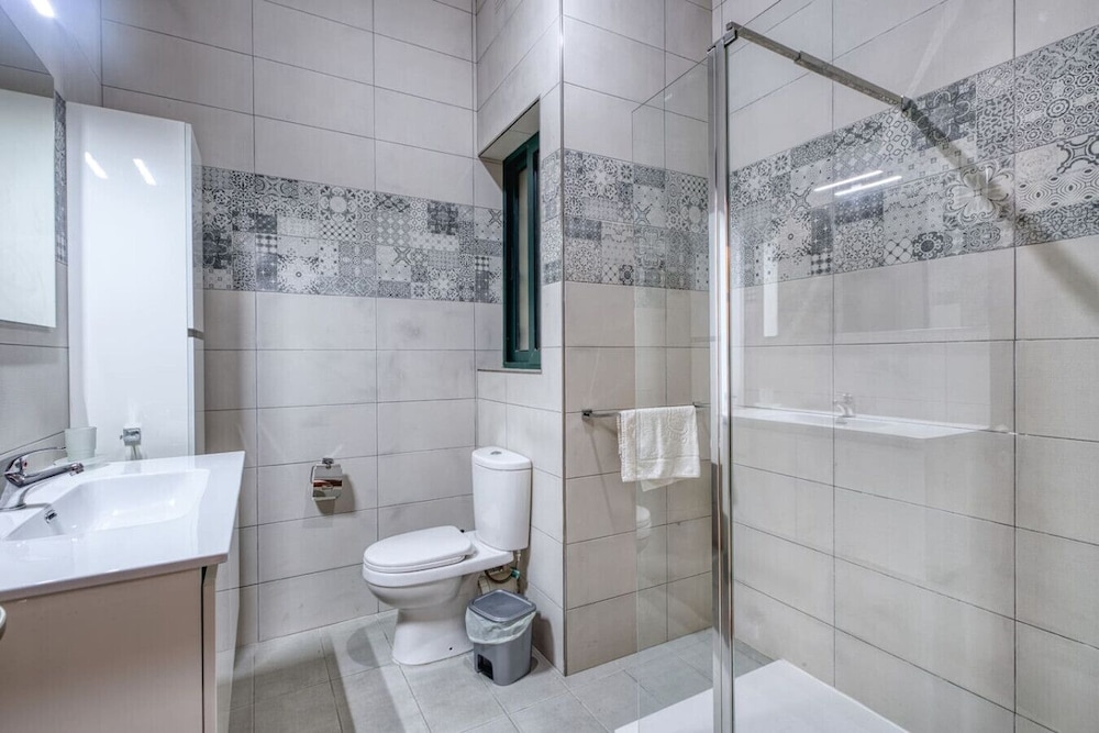Relaxing Xaghra Apartment With BBQ Amenities