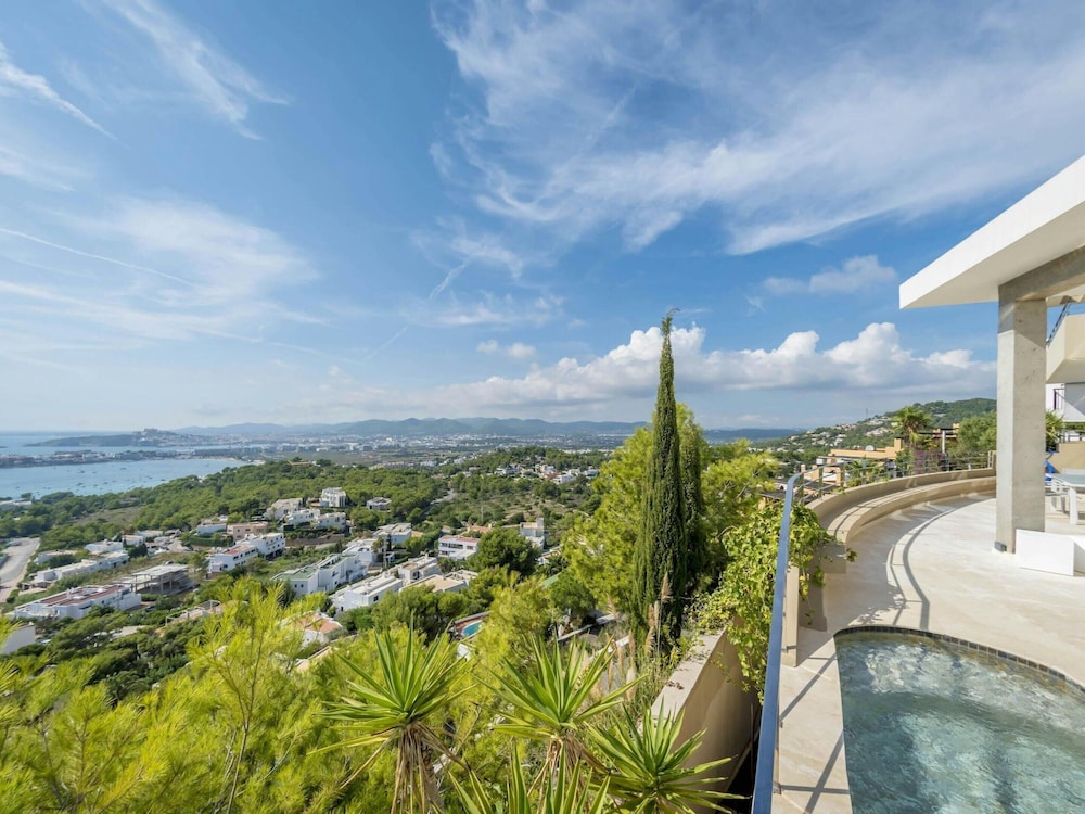 Premium Villa With Infinity Pool