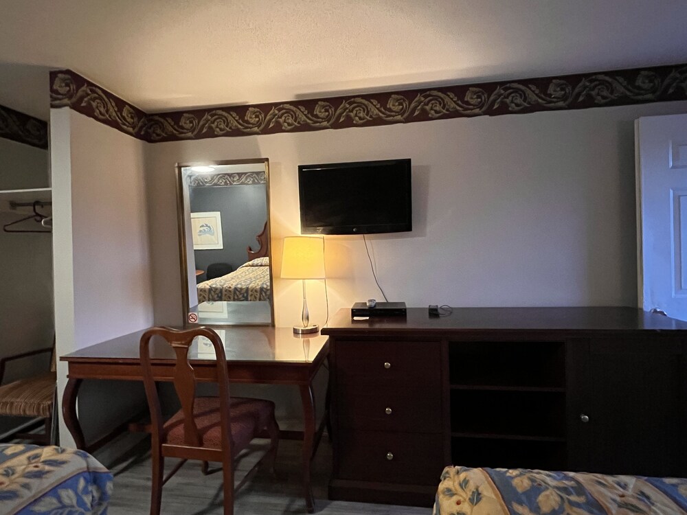 Fenelon Inn
