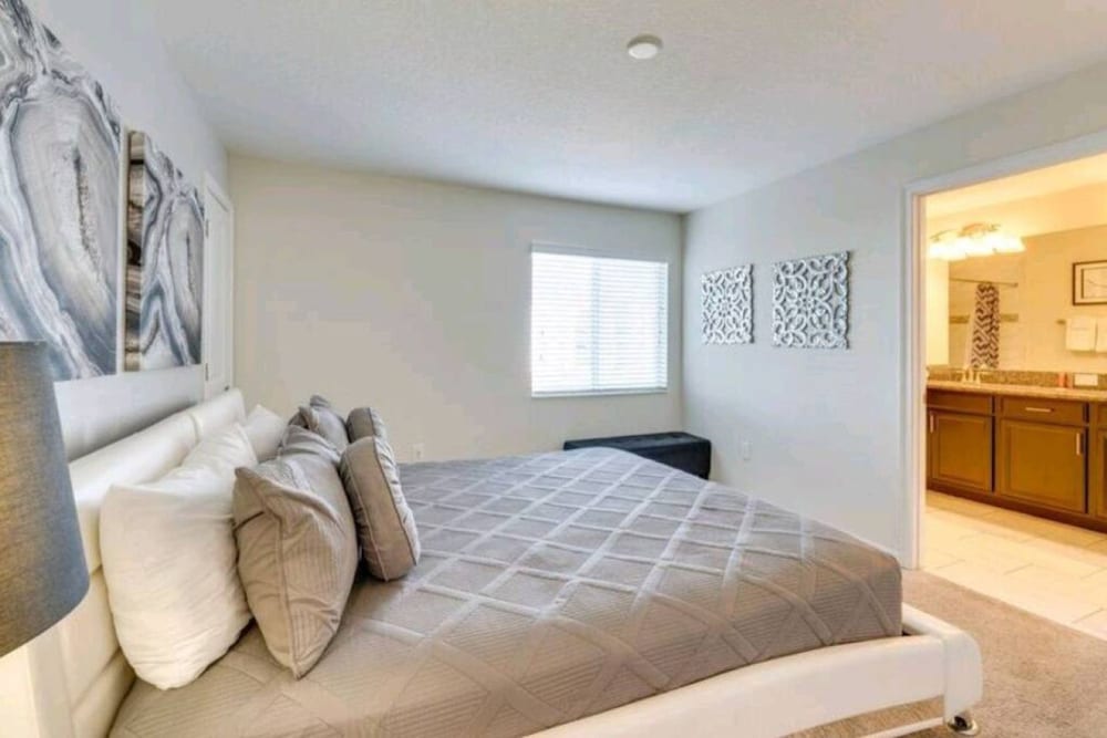 Free Amenities Spacious Home King Beds