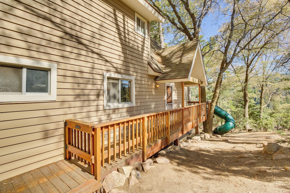 Chic Lake Arrowhead Retreat: 4 Seasons of Fun!