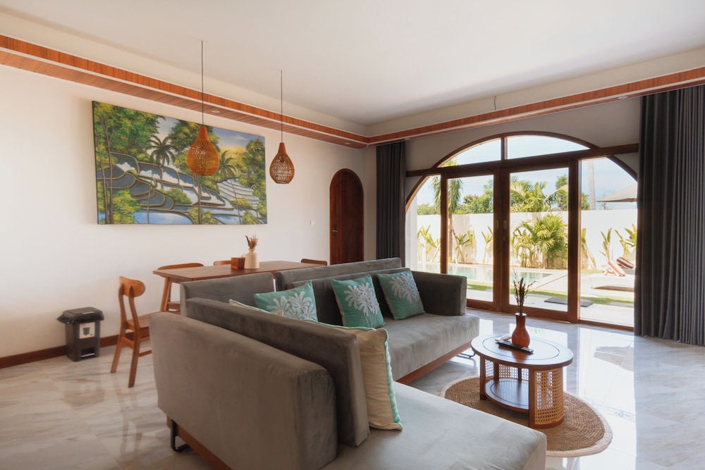 Karang Padma Villas