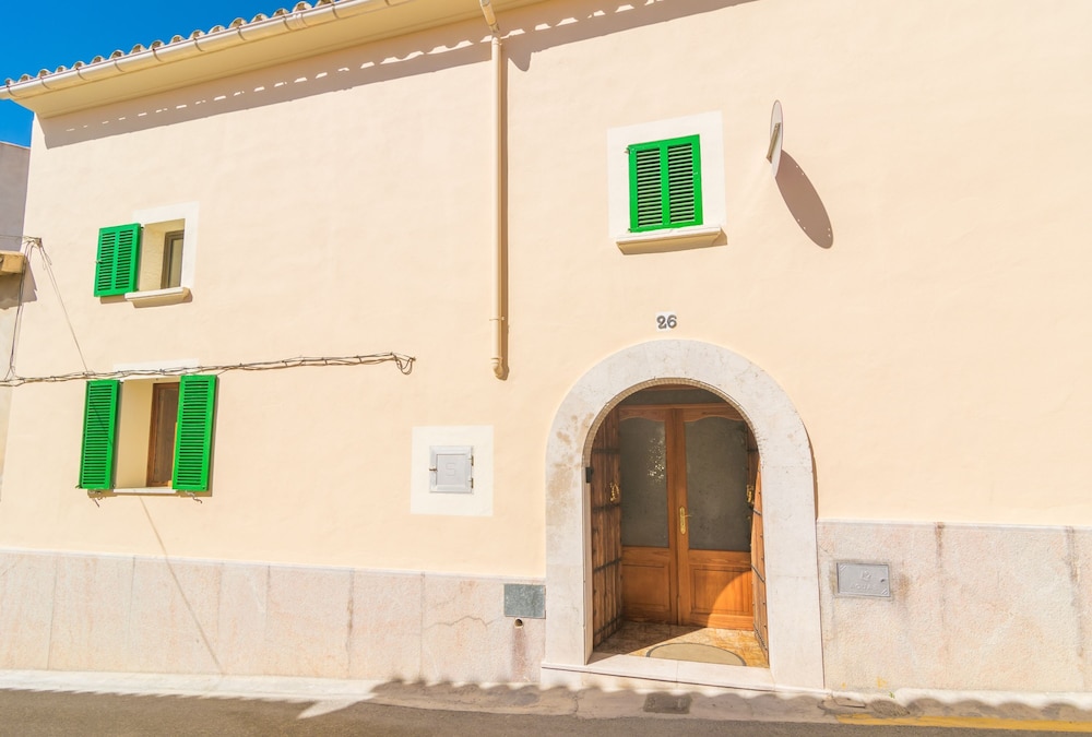 Pegaso in Campanet With 4 Bedrooms and 2 Bathrooms view 2