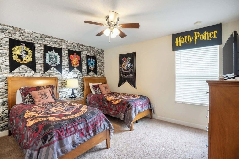 Sugar Palm Place 6 Bedroom Home
