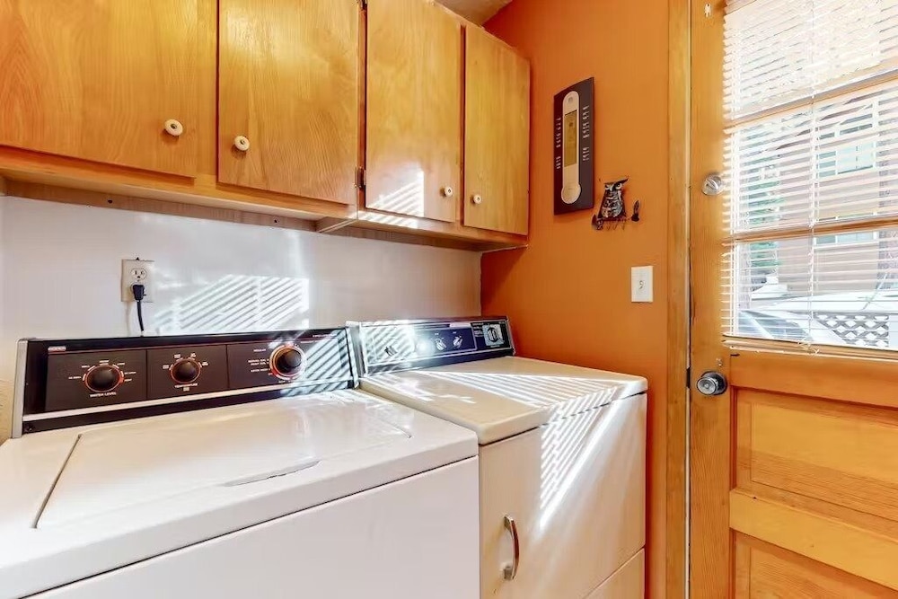 2538 Talbot 3 Bedroom Cabin