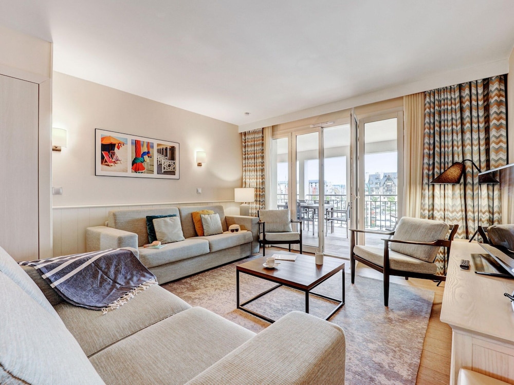 Apartment 8 Pers., Port View, Residence Presqu'ile de la Touques, Deauville view 5
