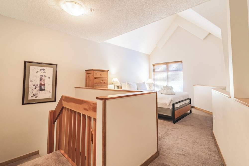 Whistler Vacation Club Lake Placid Lodge - 313