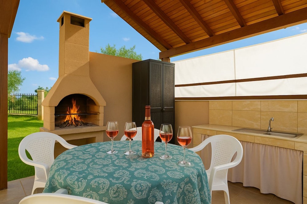 Sunset Sea View Cottage in Chalkidiki s Oasis