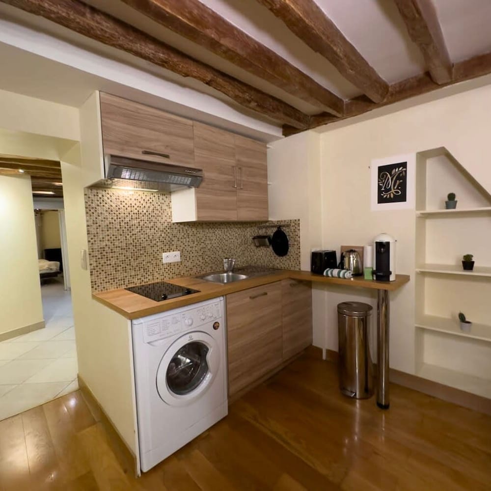 Charming Tuileries 1 Bed Apt in the Centre of Paris